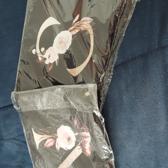 Cosmetic Name Initial Bags (S) - Picture 3 of 3